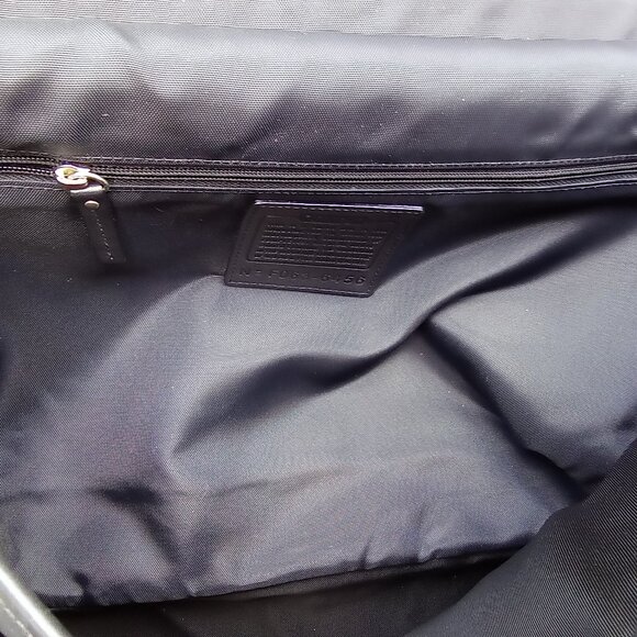 Blessing Bag Giftaway Coach 2003 Beekman Messanger Bag & MCM Envelope Clutch - Picture 10 of 15